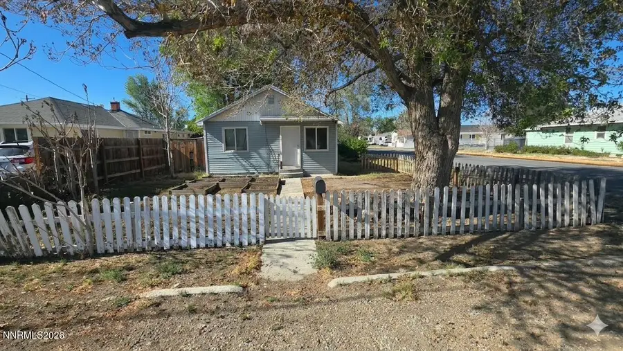 32 E Bridge Street, Yerington, NV 89447 - #2