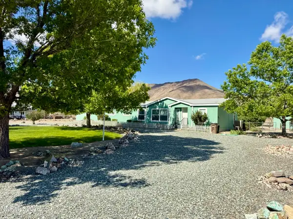 49 Rebecca Road, Yerington, NV 89447