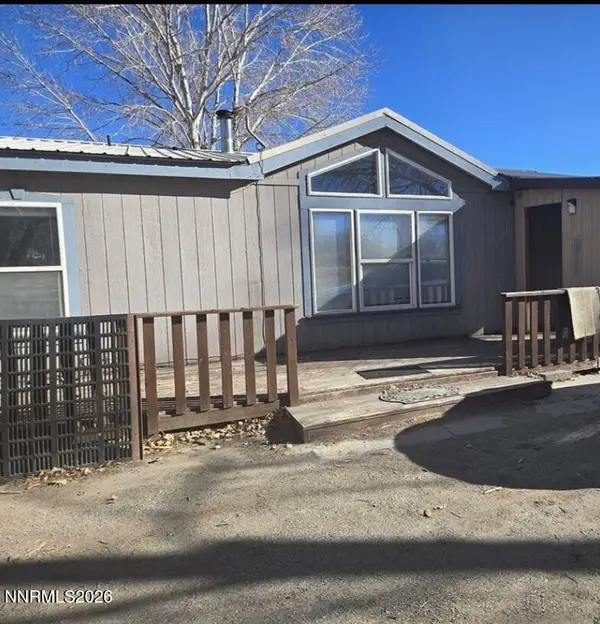 406 W Crowell Field Road, Round Mountain, NV 89045