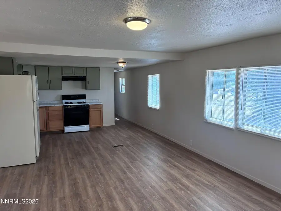 711 River Avenue, Yerington, NV 89447 - #3