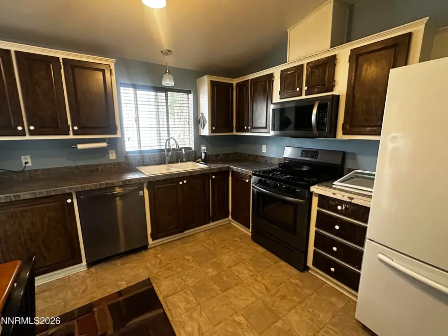 980 Villa Way, Fernley, NV 89408 - #2