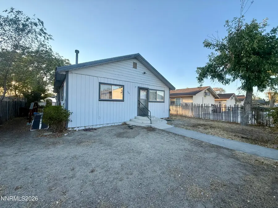 566 Douglas Street, Fallon, NV 89406 - #2