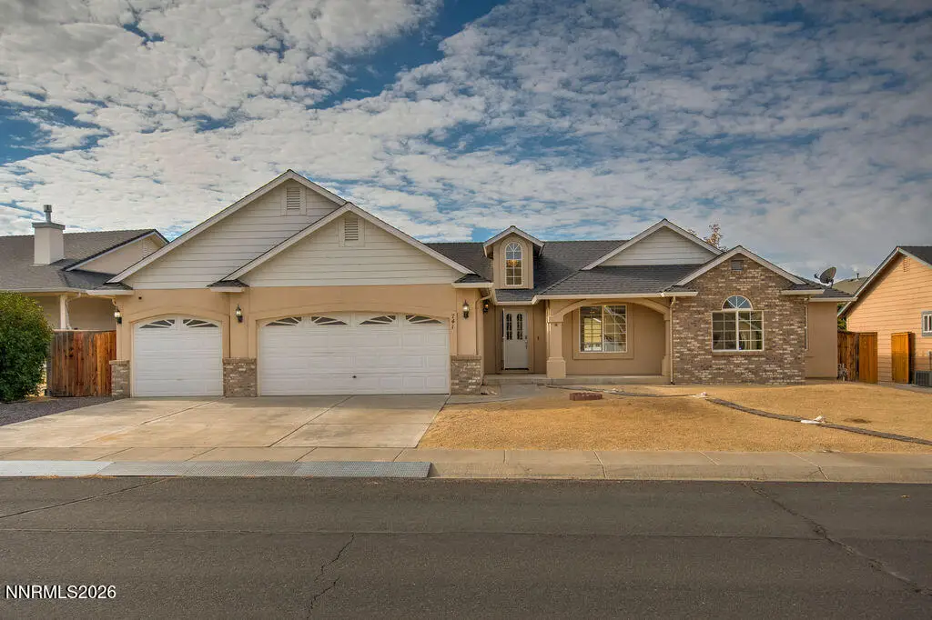 741 Divot Drive, Fernley, NV 89408 - #1