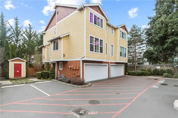 11023 SE 240th Street #H1, Kent, WA 98031