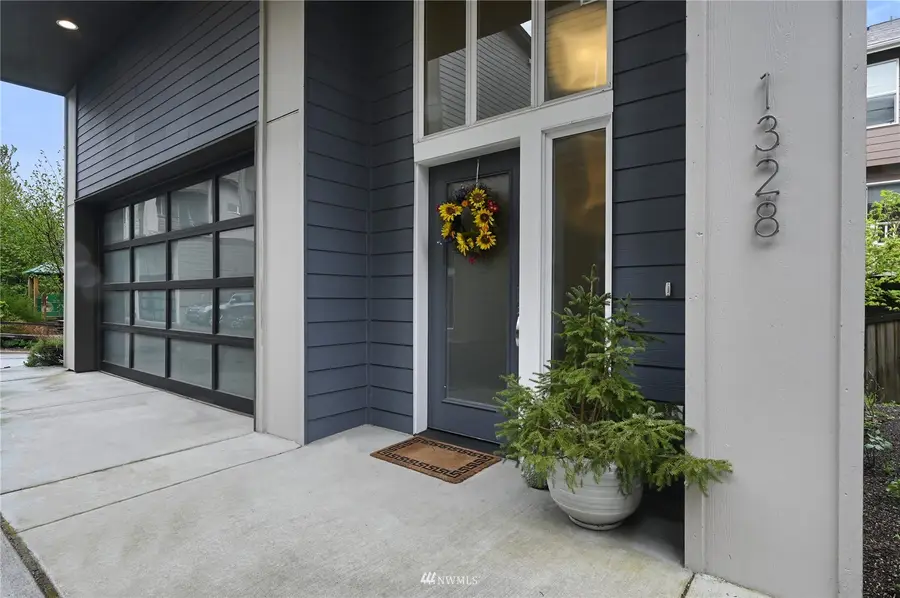 1328 152nd Place Sw, Lynnwood, WA 98087 - Image #2