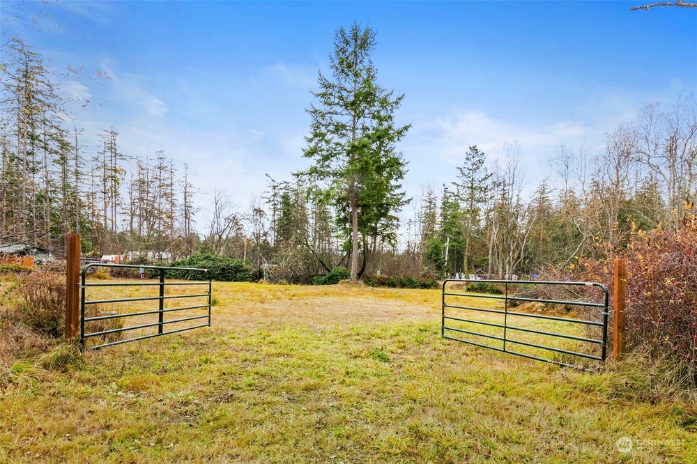 83 Steelhead Place, Nordland, WA 98358 BHGRE