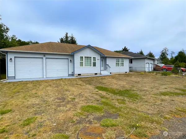 362 Lake Bay Loop Se, Ocean Shores, WA 98569