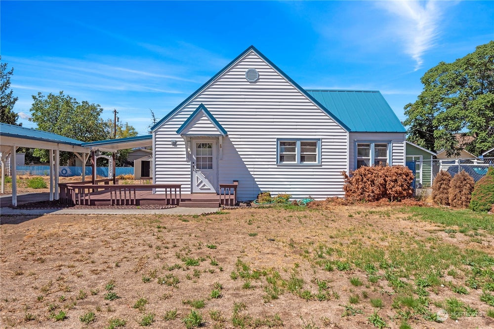 13 Freemont Ave, Rock Island, WA 98850 BHGRE