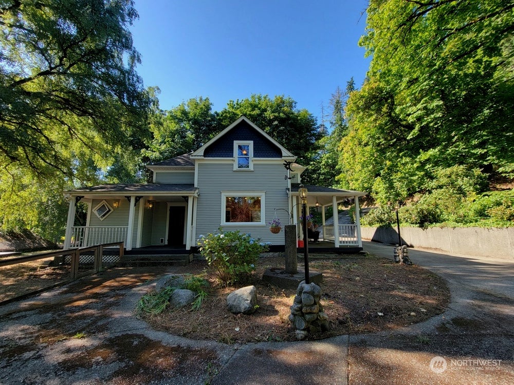 7922 Illahee Road Ne, Bremerton, WA 98311 BHGRE