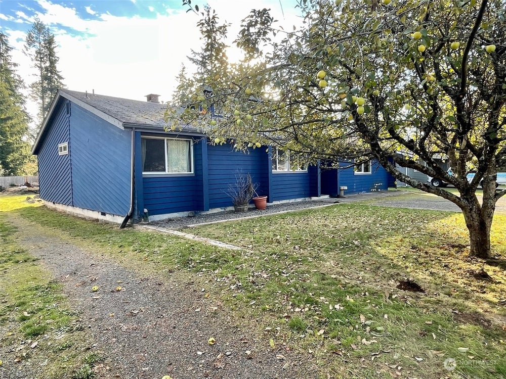 991 Robin Hood Loop, Forks, WA 98331 BHGRE