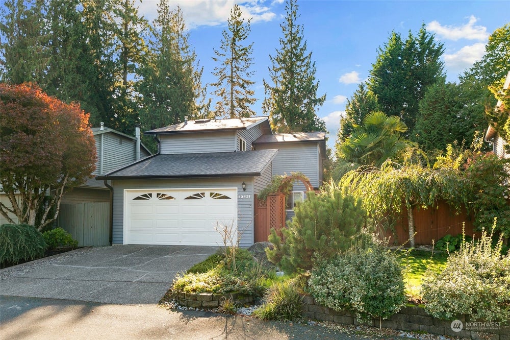 13431 NE 137th Place, Kirkland, WA 98034 BHGRE