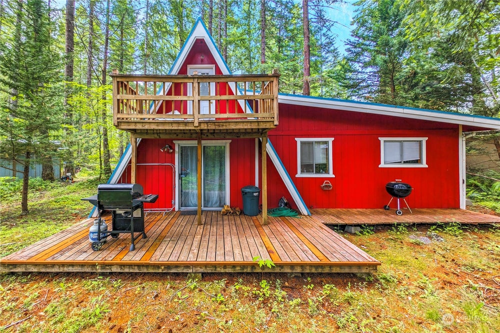 140 Maple Way, Packwood, WA 98361 BHGRE