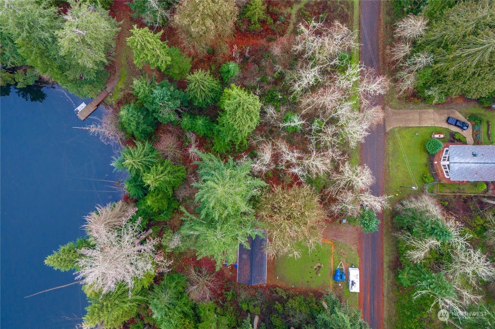 10411 100 Street, Anderson Island, WA 98303 BHGRE