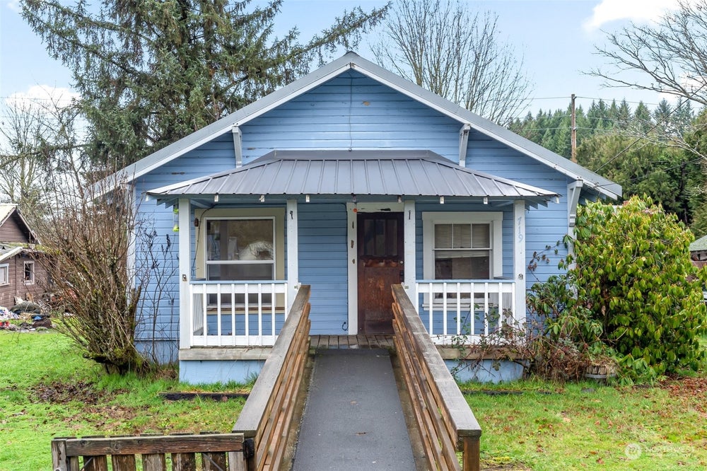 719 Nenant Street S, Bucoda, WA 98530 BHGRE