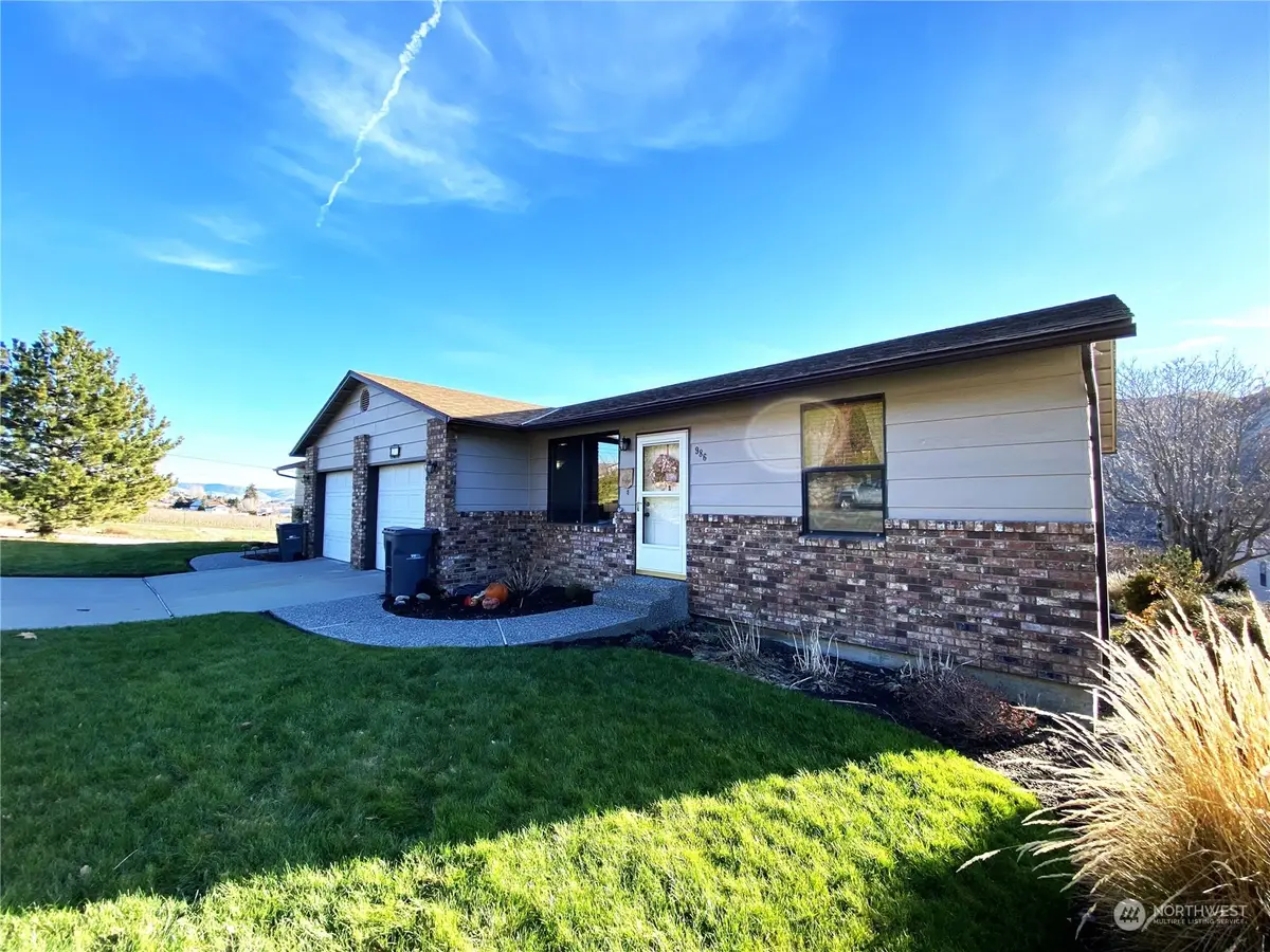 986 Highline Drive, East Wenatchee, WA 98802 - #1