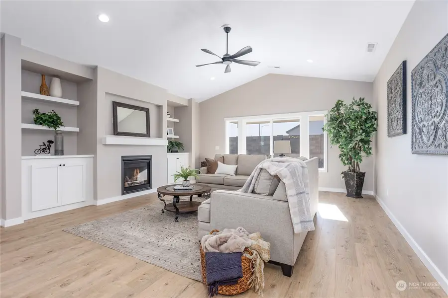 3721 Morningside Parkway, Richland, WA 99352 - #3