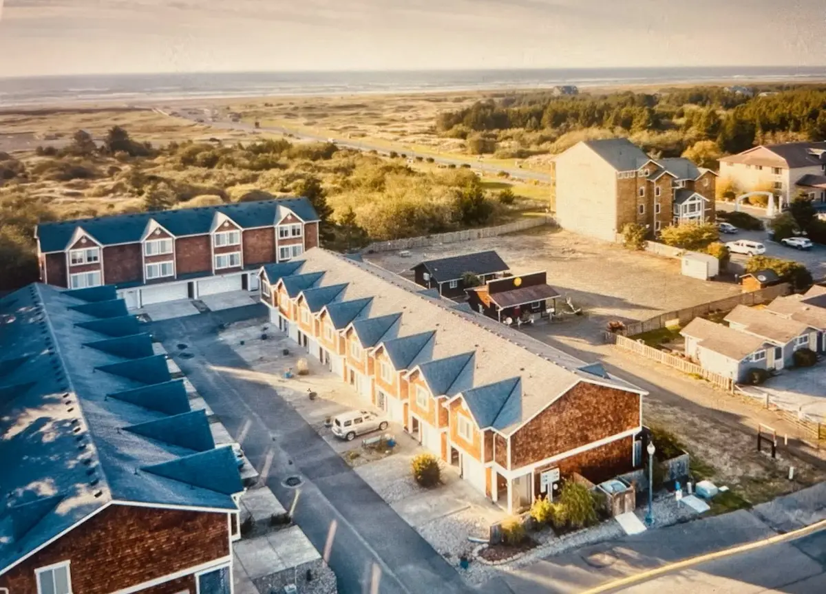 201 S Ocean Beach Blvd #15, Long Beach, WA 98631 - Image #1