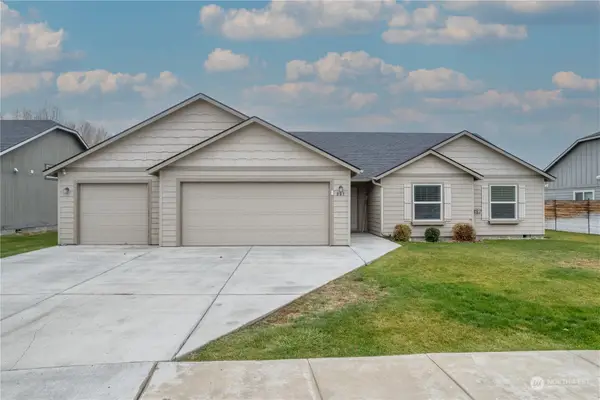 805 S Hamilton Road, Moses Lake, WA 98837