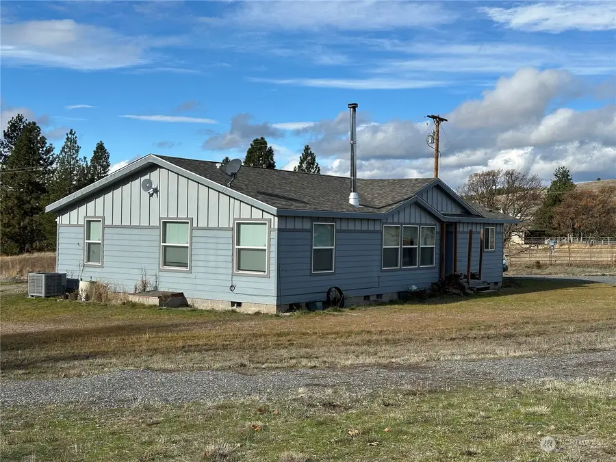 706 Centerville Highway, Centerville, WA 98613 - Image #2