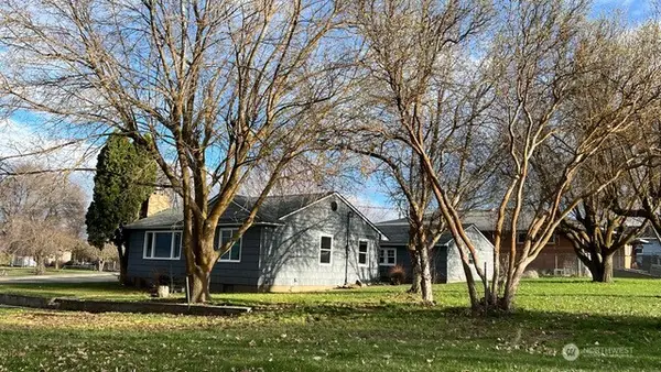 403 W Chestnut Street, Almira, WA 99103