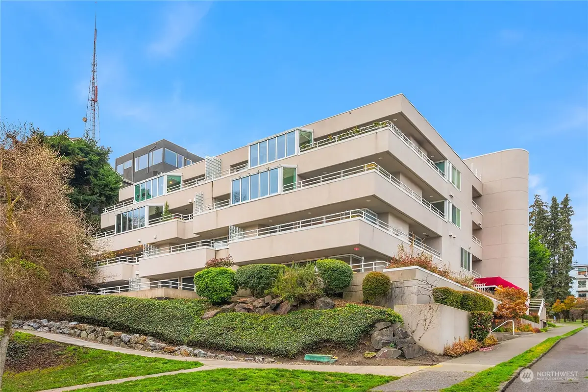 1231 5th Avenue N #204, Seattle, WA 98109 - #1
