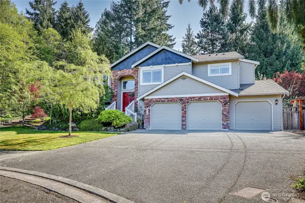 9418 NE Tidal Court, Bainbridge Island, WA 98110