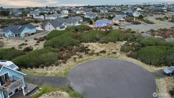 1274 Cutlass Sw, Ocean Shores, WA 98569