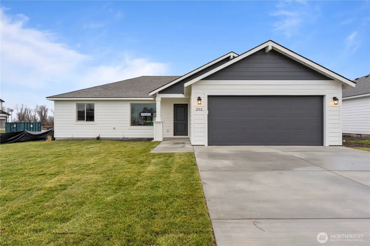 202 N Sandy Loop, Moses Lake, WA 98837 - Image #1