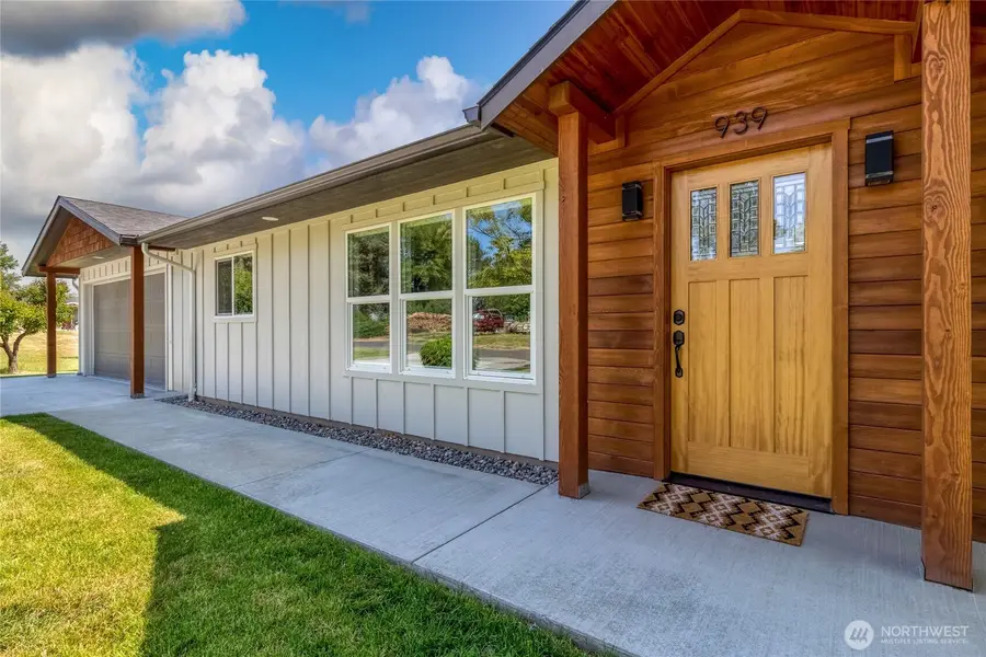 939 Stanley Drive, College Place, WA 99324 - #2