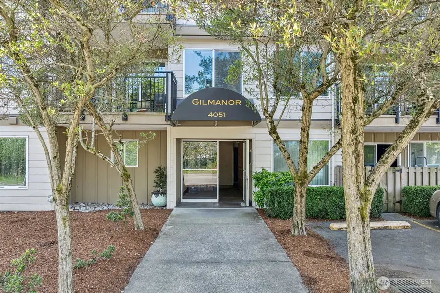 4051 Gilman Avenue W, Seattle, WA 98199 - #2