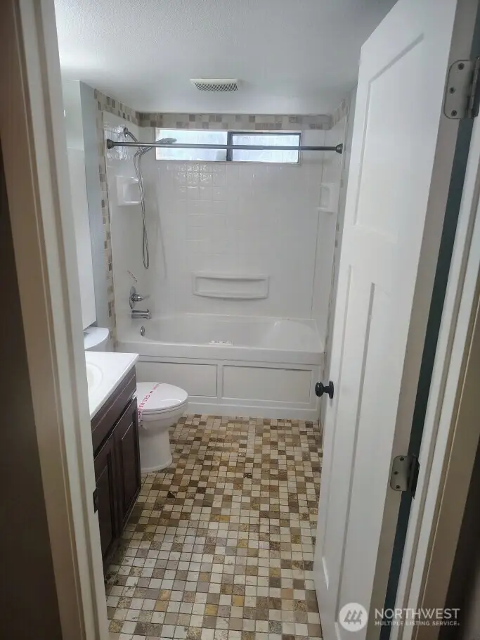 110 SW 116th Street #A11, Seattle, WA 98146 - Image #2