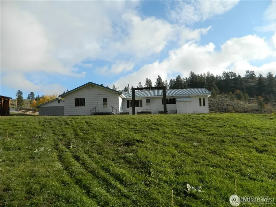 285 N Lemanasky Rd Road, Tonasket, WA 98855 - Image #2