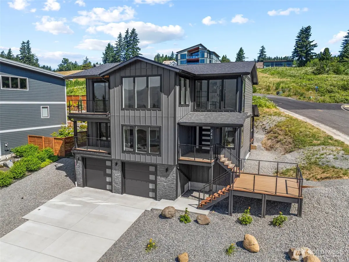 243 NE Hemmingway Drive, Stevenson, WA 98648 - Image #1