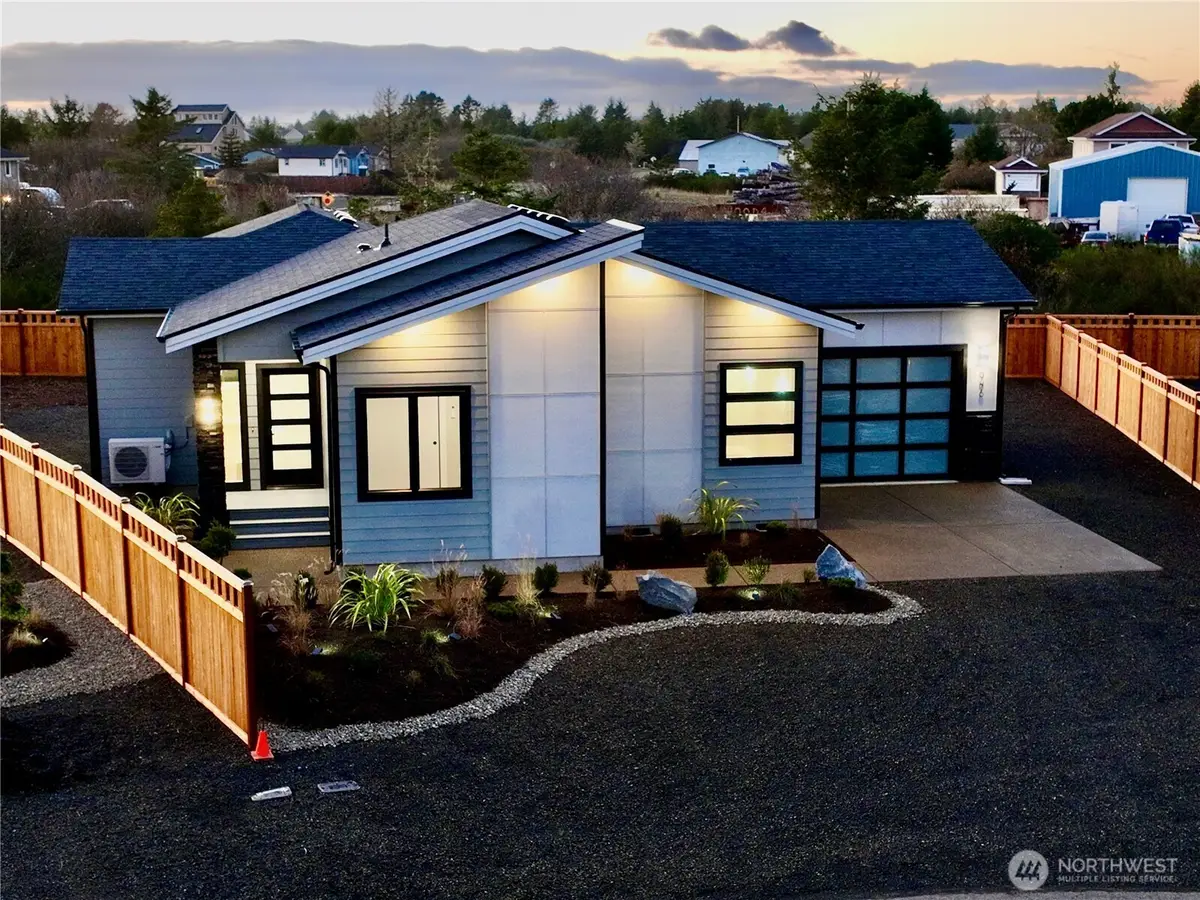 996 Alida Court Se, Ocean Shores, WA 98569 - Image #1