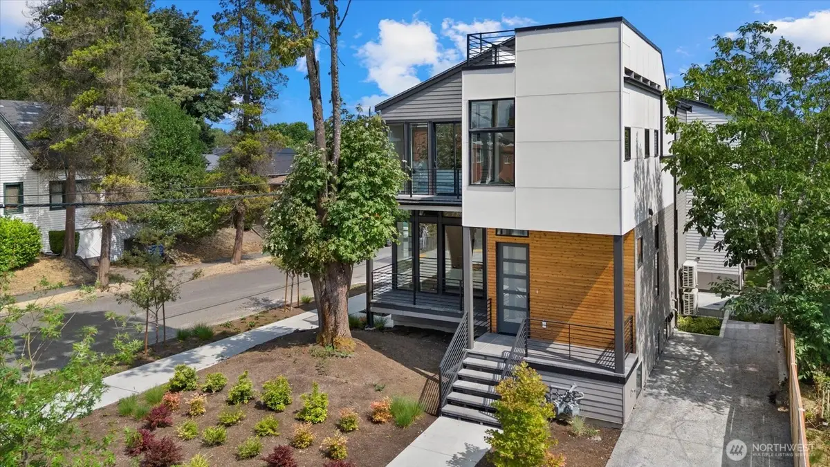 128 24th Avenue, Seattle, WA 98122 - #1