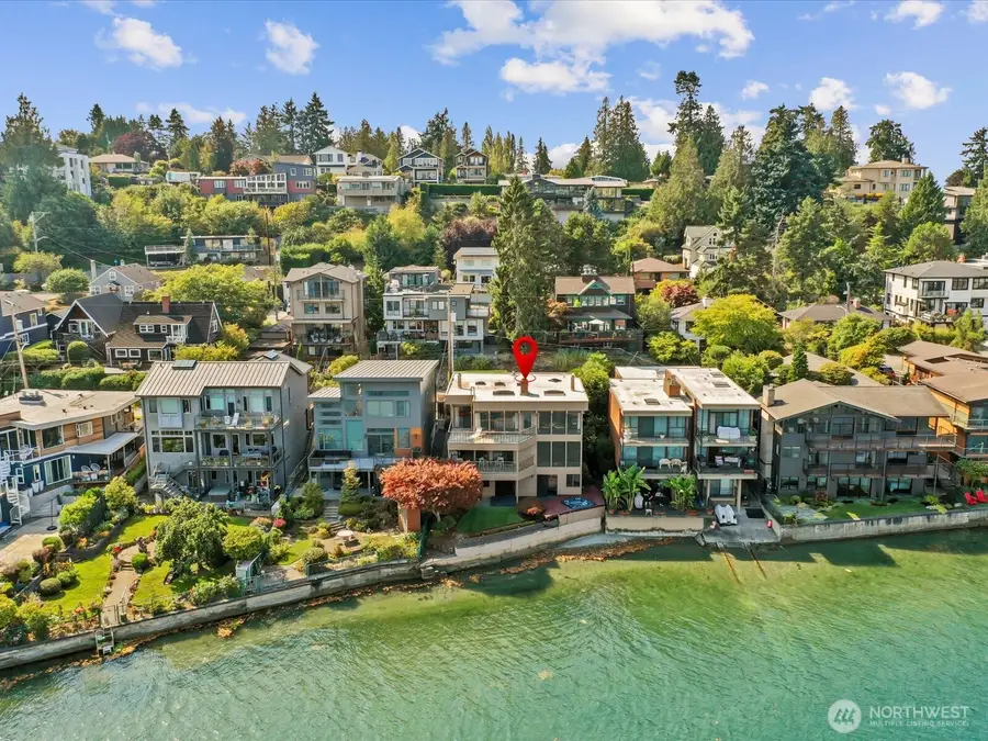 5622 39th Avenue W, Seattle, WA 98199 - Image #2