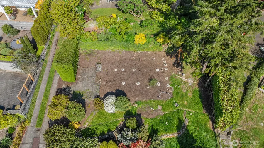 3253 Perkins Lane W, Seattle, WA 98199 - Image #2