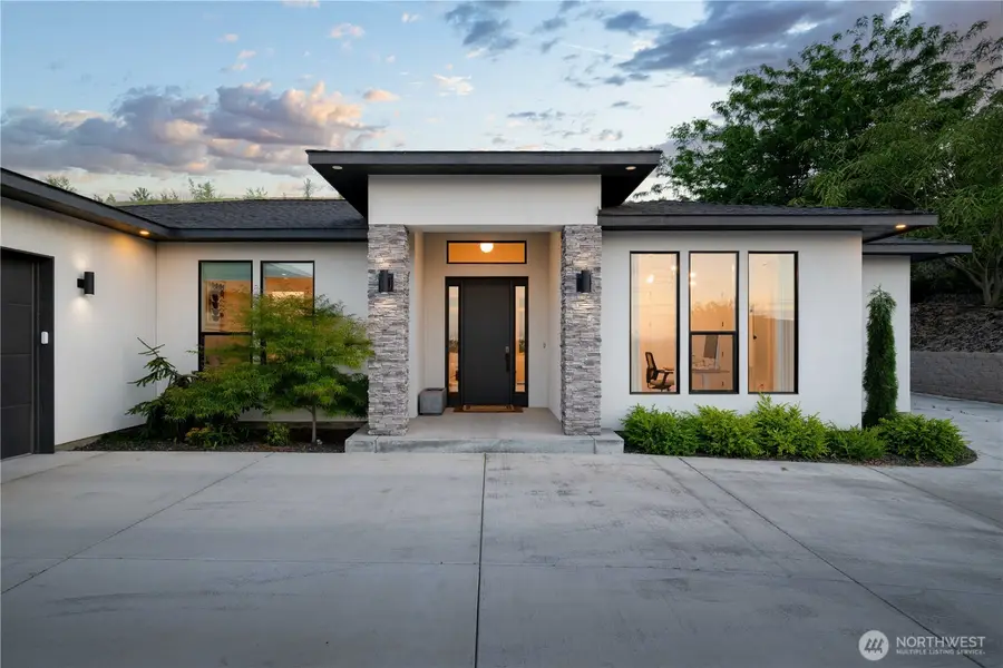 325 Rockwood Drive, Richland, WA 99352 - Image #2