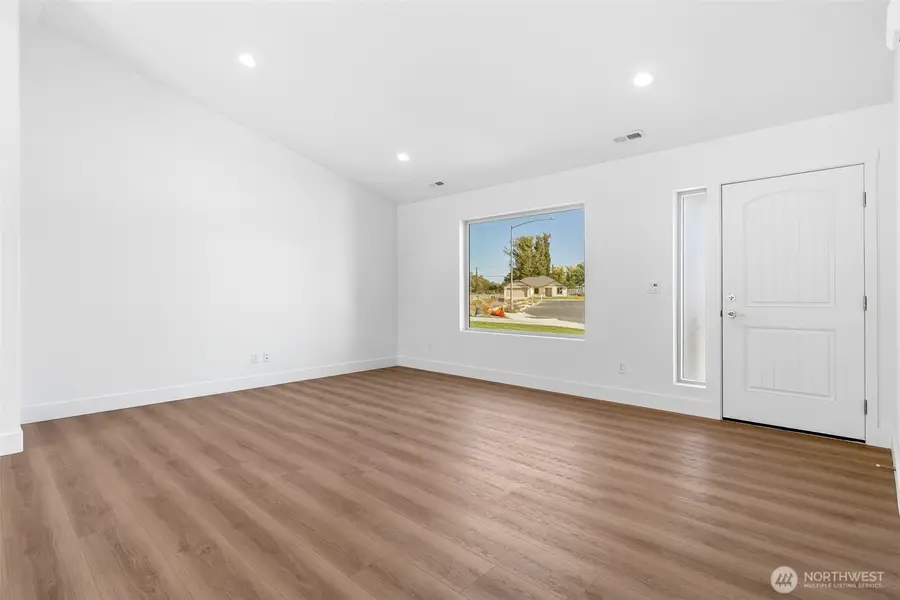 314 N Sandy Loop, Moses Lake, WA 98837 - Image #3