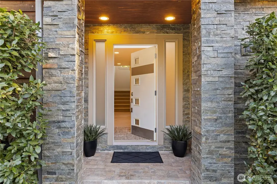 14540 Stone Avenue N, Shoreline, WA 98133 - Image #3