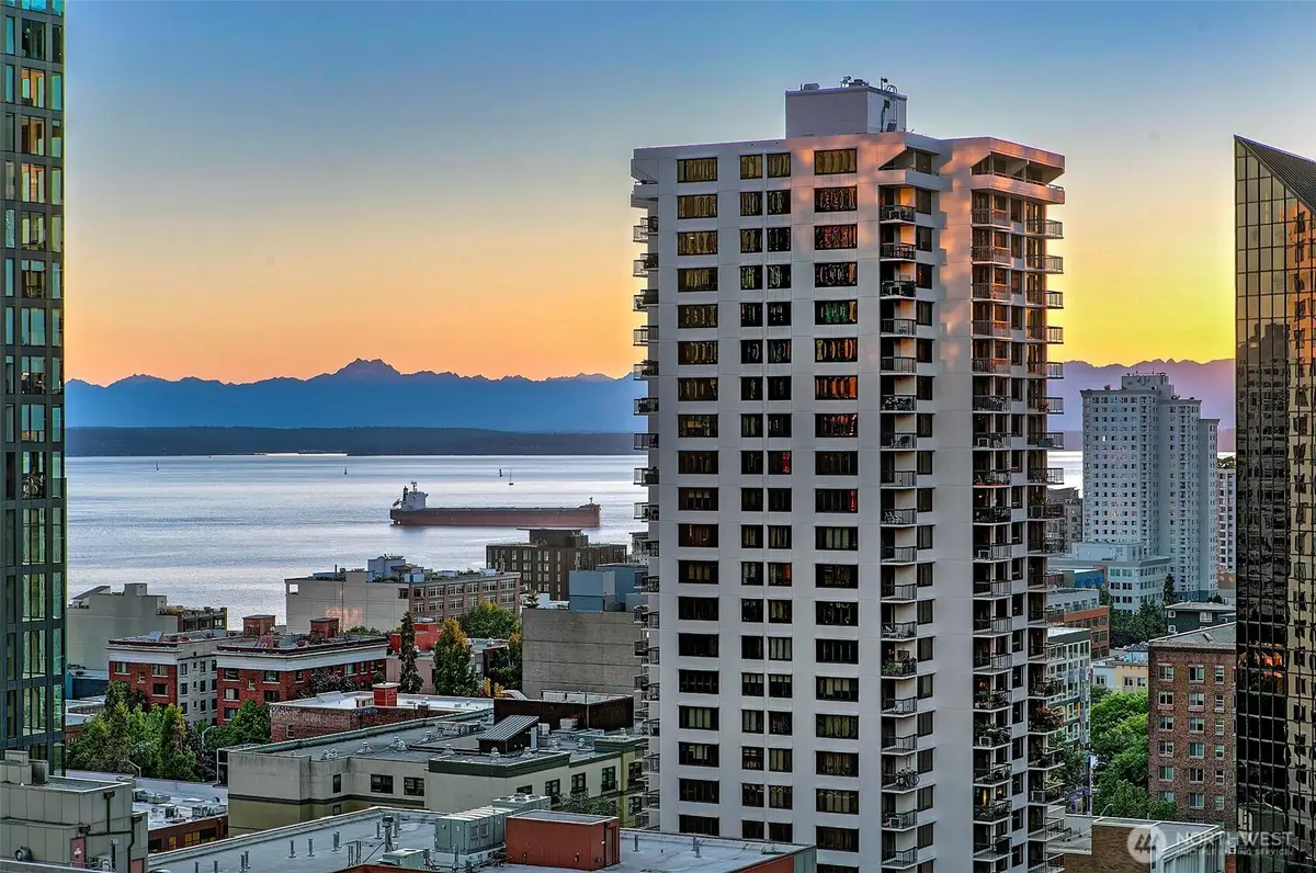 1920 4th Avenue #1702, Seattle, WA 98101 - Image #1