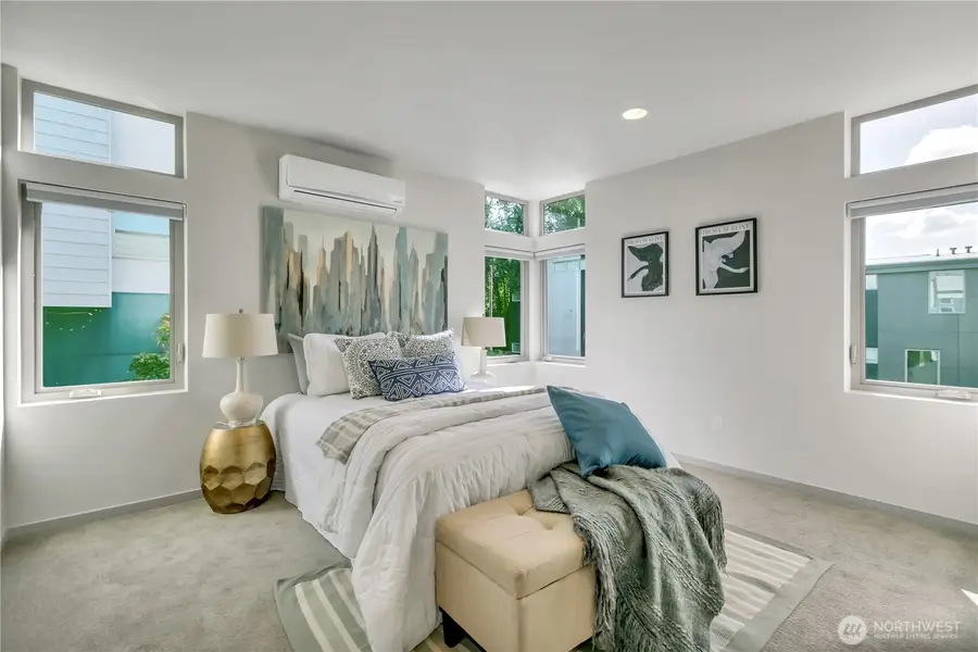 5008 Fauntleroy Way Sw #B, Seattle, WA 98136 - #3