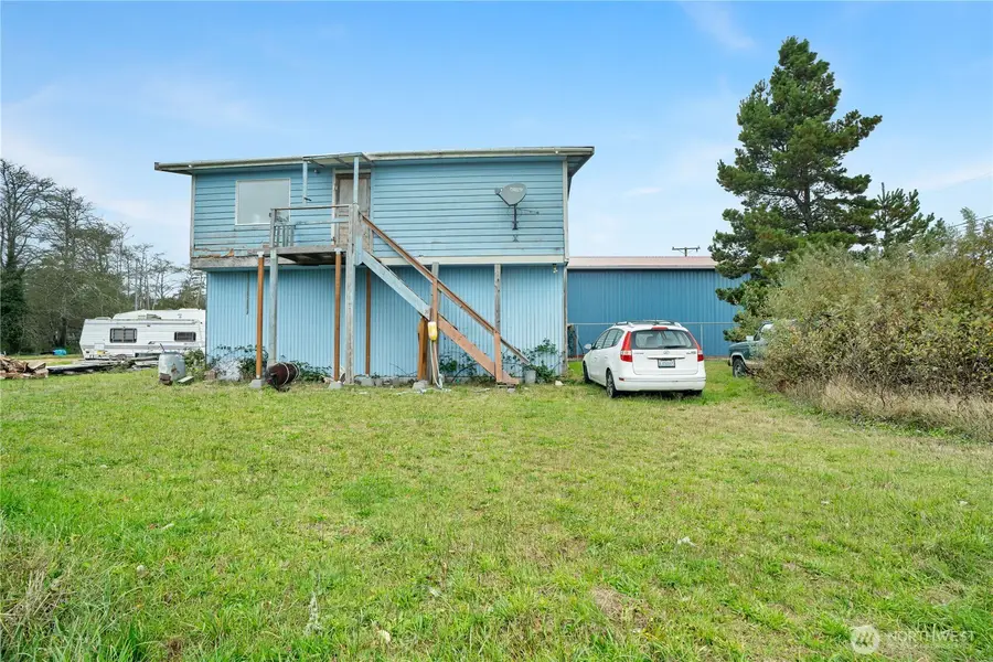 221 E Elizabeth Avenue, Westport, WA 98595 - Image #2