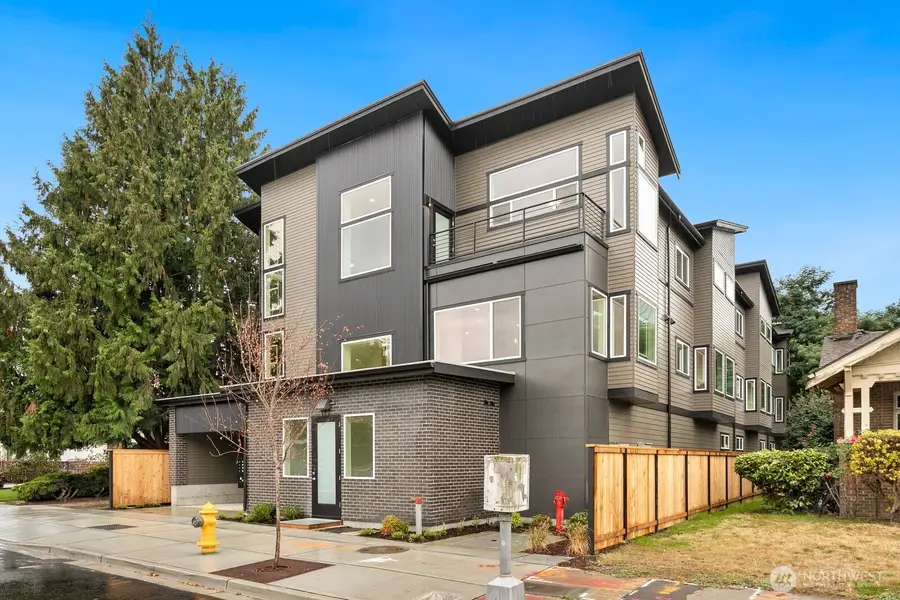 117 Wells Avenue S #A, Renton, WA 98057 - #3