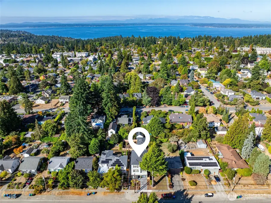 12037 Fremont Avenue N #1, Seattle, WA 98133 - Image #2