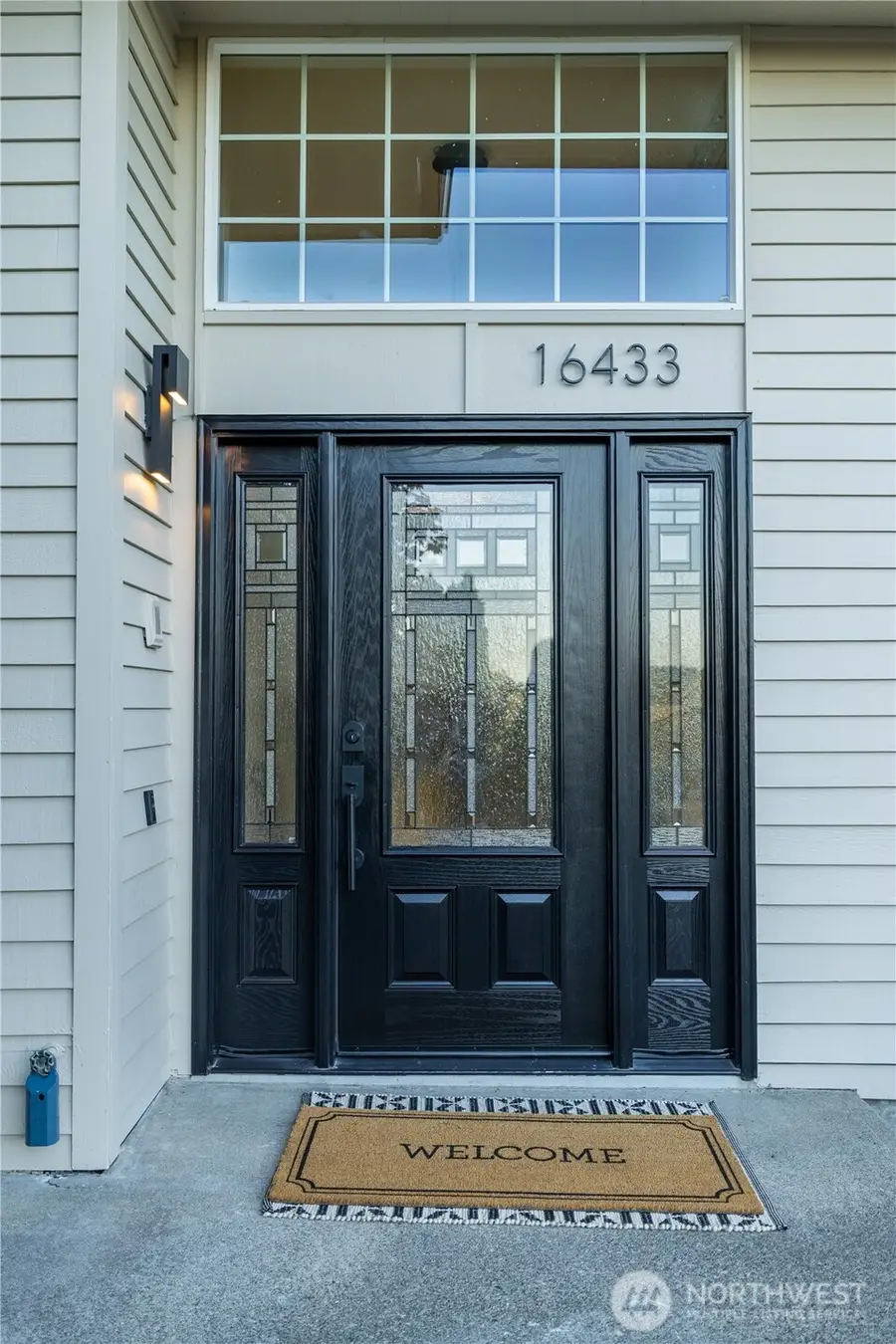 16433 9th Avenue Sw, Burien, WA 98166 - Image #2