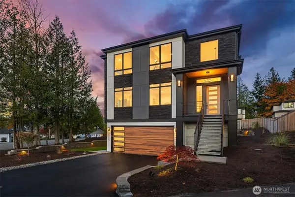 1075 NW Inneswood Drive, Issaquah, WA 98027