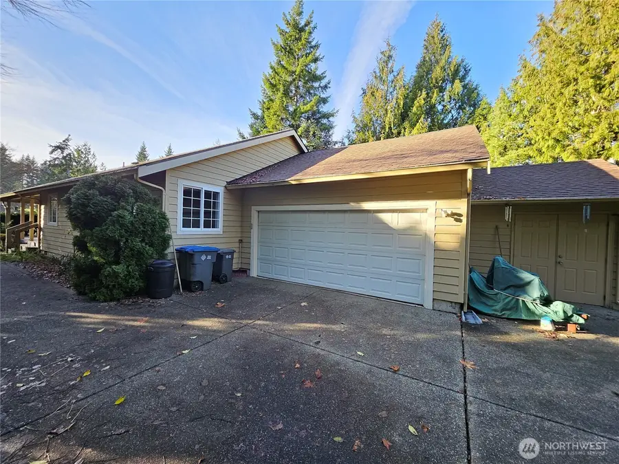 1121 E Old Ranch Rd, Allyn, WA 98524 - Image #3