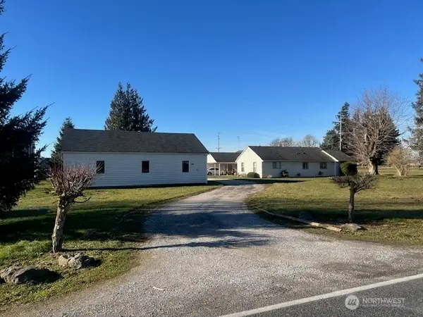 8885 Line Rd, Lynden, WA 98264