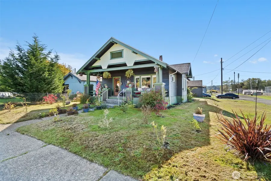 1704 Park Avenue, Raymond, WA 98577 - Image #2